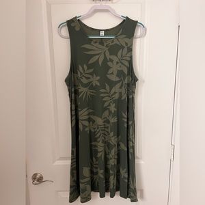 Old Navy Jersey Swing Dress with Leafy/Floral print